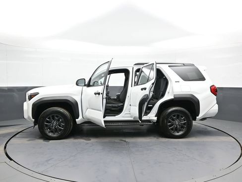 Certified 2025 Toyota 4Runner SR5 image 41