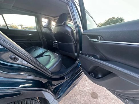 Used 2020 Toyota Camry XSE image 19
