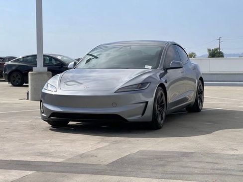 Used 2024 Tesla Model 3 Performance AWD/4WD image 5