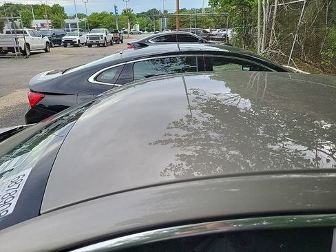 Used 2022 Chevrolet Malibu LT FWD image 18