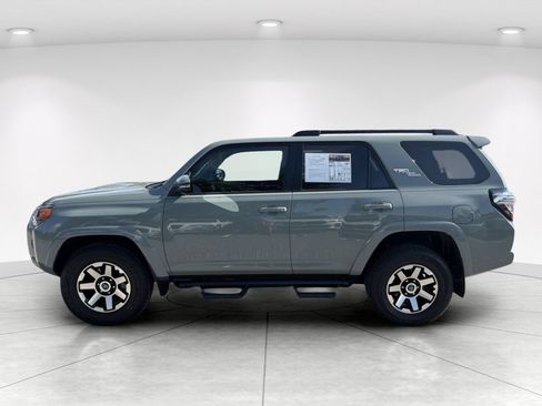 Used 2023 Toyota 4Runner TRD Off-Road Premium w/ Moonroof Package AWD/4WD image 8