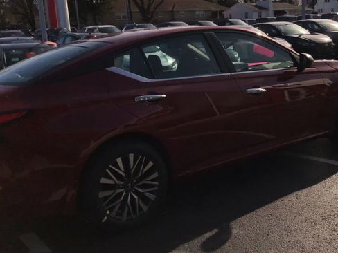 New 2025 Nissan Altima 2.5 SV image 8