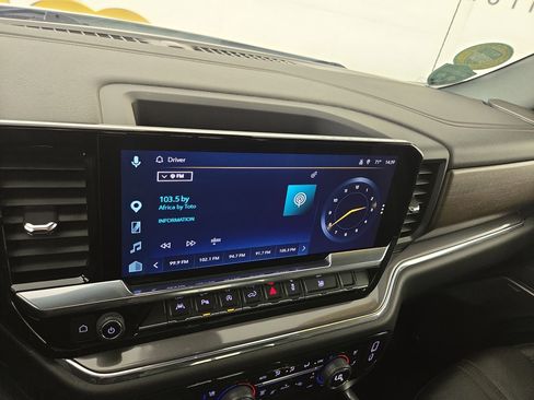 Certified 2024 Chevrolet Silverado 1500 High Country w/ Max Trailering Package AWD/4WD image 19