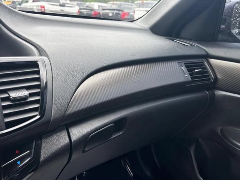 Used 2017 Honda Accord Sport image 39