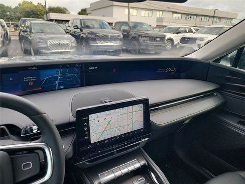 New 2026 Lincoln Nautilus Premier image 31