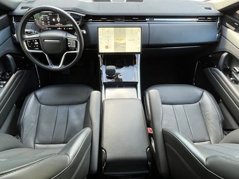 Used 2025 Land Rover Range Rover Sport SE image 15
