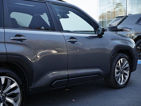 Used 2025 Subaru Forester Touring image 8