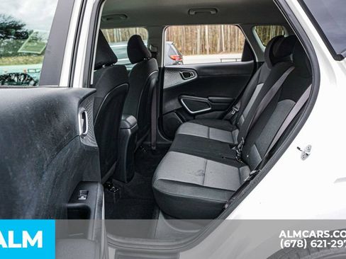Used 2025 Kia Soul LX image 22