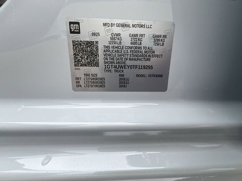 New 2026 GMC Sierra 3500 Denali w/ Denali Reserve Package image 35