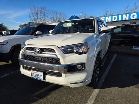 Used 2016 Toyota 4Runner 4WD image 1