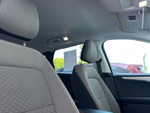 Used 2022 Ford Escape SE w/ SE Sport Appearance Package AWD/4WD image 19