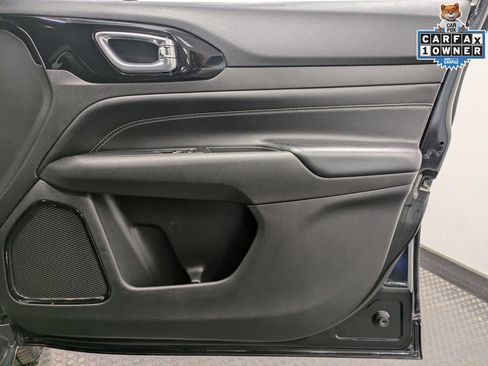 Used 2023 Jeep Compass Latitude AWD/4WD image 28
