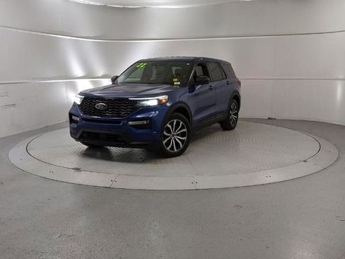 Certified 2022 Ford Explorer ST image 6