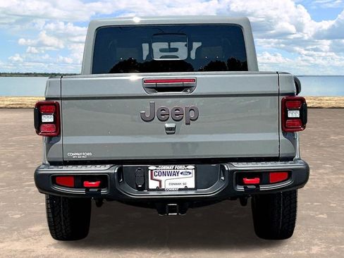 Used 2022 Jeep Gladiator Rubicon w/ LED Lighting Group AWD/4WD image 7