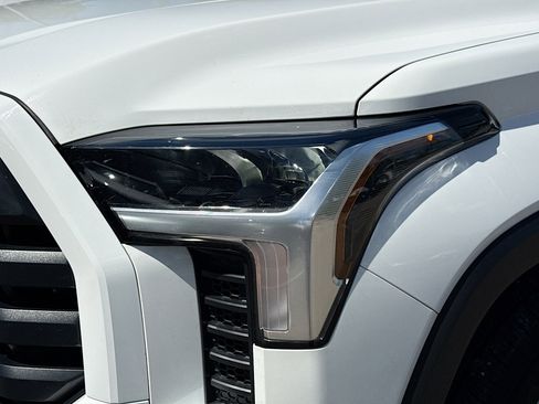 Used 2023 Toyota Tundra SR5 w/ SR5 Premium Package image 9
