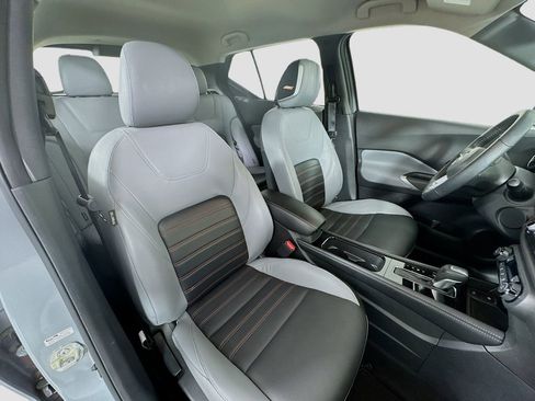 Used 2022 Nissan Kicks SR w/ Premium Package FWD image 28