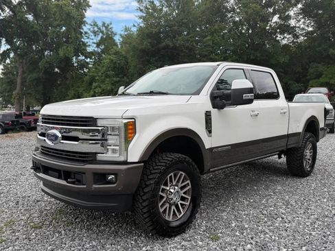 Used 2017 Ford F250 King Ranch w/ King Ranch Ultimate Package AWD/4WD image 3