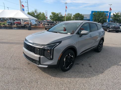 New 2026 Kia Sportage S AWD/4WD image 4