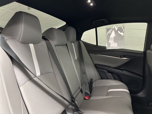 Used 2025 Toyota Camry SE image 21