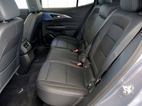 Certified 2025 Chevrolet Equinox EV LT w/ Convenience Package II image 28