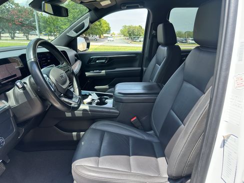 Used 2025 Chevrolet Suburban Z71 AWD/4WD image 20