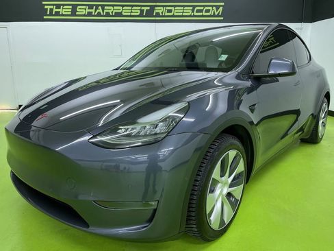 Used 2021 Tesla Model Y Long Range image 5