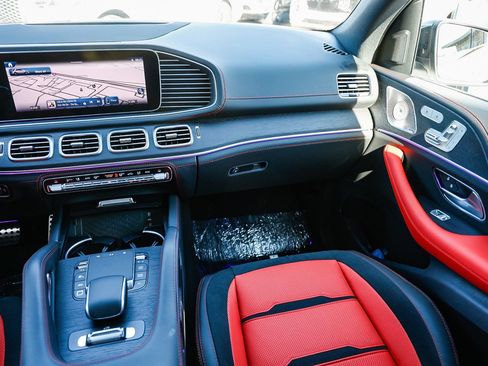 Used 2025 Mercedes-Benz GLE 53 AMG 4MATIC image 15