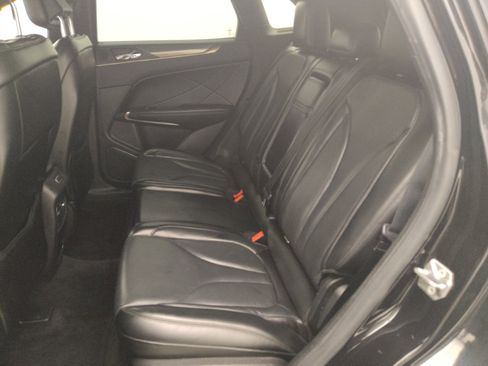 Used 2019 Lincoln MKC Reserve w/ MKC Climate Package AWD/4WD image 18