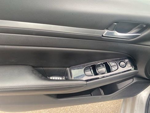 Used 2023 Nissan Altima 2.5 SV image 17