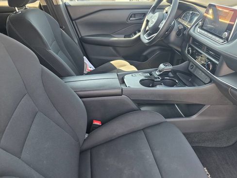 Used 2024 Nissan Rogue S FWD image 18
