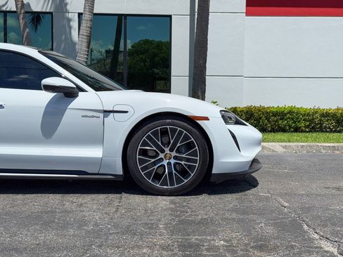 Used 2023 Porsche Taycan RWD image 3