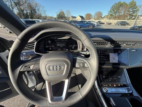 Certified 2025 Audi Q8 Prestige w/ Prestige Package image 21