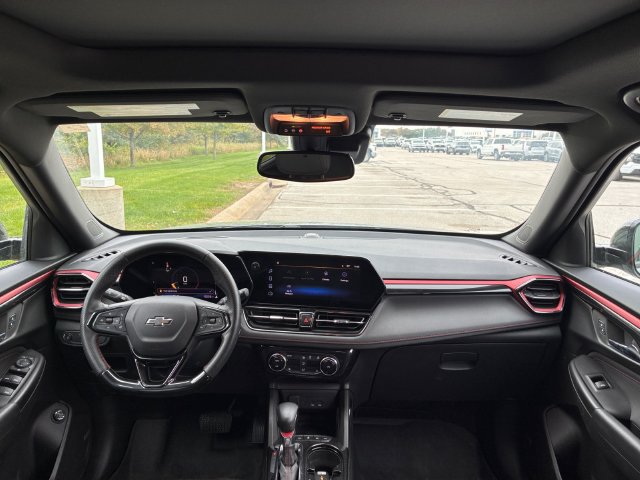 Used 2025 Chevrolet TrailBlazer RS w/ Convenience Package AWD/4WD image 13
