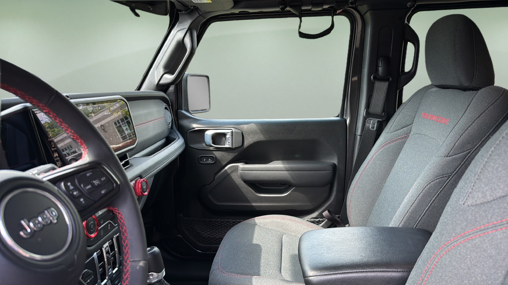 Used 2024 Jeep Wrangler Unlimited Rubicon AWD/4WD image 13