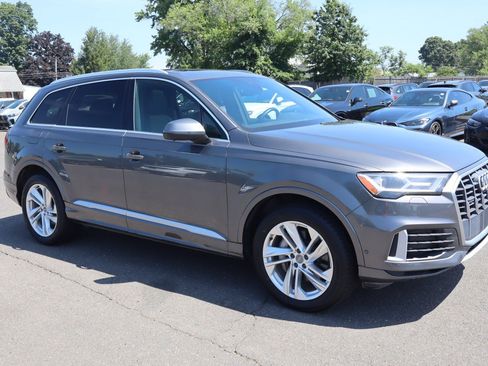 Used 2020 Audi Q7 3.0T Premium Plus w/ Premium Plus Package AWD/4WD image 3