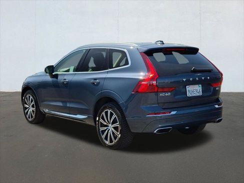 Used 2021 Volvo XC60 T5 Inscription AWD/4WD image 3