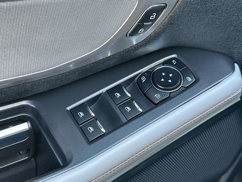 Used 2025 Ford Expedition Max Active AWD/4WD image 13