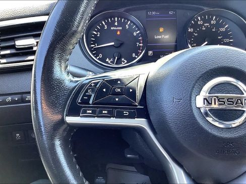 Used 2020 Nissan Rogue SV AWD/4WD image 18