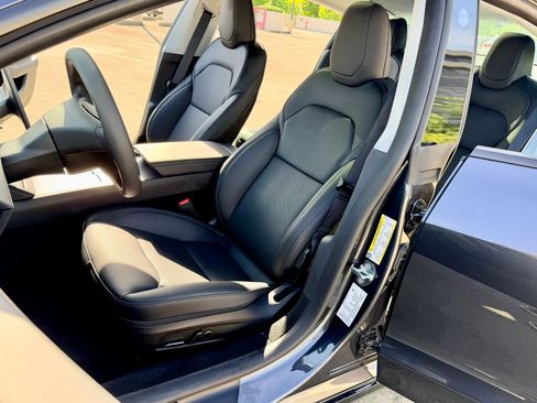 Used 2025 Tesla Model 3 Long Range RWD image 16