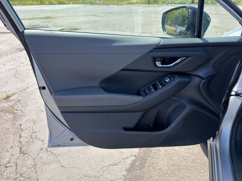 Used 2024 Subaru Crosstrek 2.5i Limited w/ Crosstrek Mirror Package AWD/4WD image 17