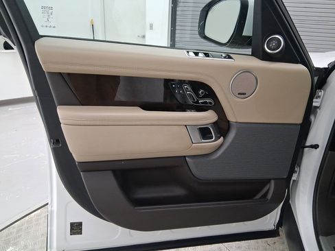 Used 2018 Land Rover Range Rover Long Wheelbase Supercharged image 11