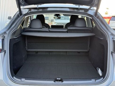 Used 2024 Tesla Model Y Long Range image 28