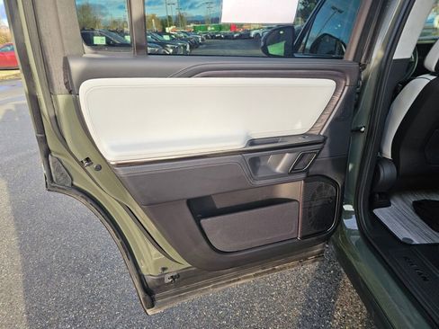 Used 2023 Rivian R1S Launch Edition image 21