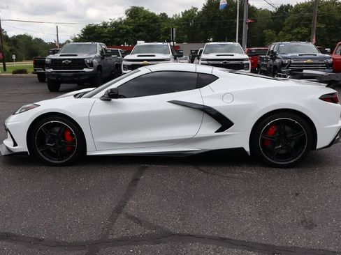 Used 2020 Chevrolet Corvette Stingray Coupe w/ Z51 Performance Package RWD image 23