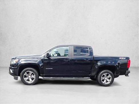 Used 2020 Chevrolet Colorado Z71 AWD/4WD image 2