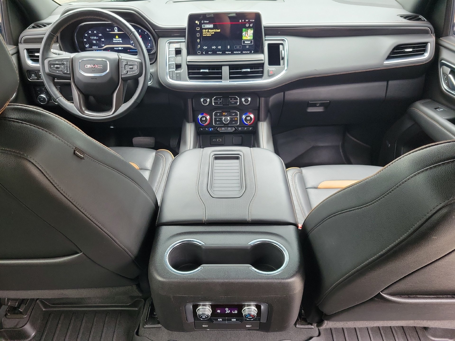 Used 2024 GMC Yukon AT4 AWD/4WD image 4