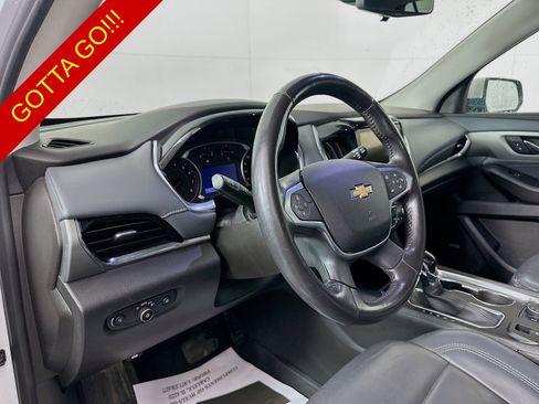 Used 2021 Chevrolet Traverse LT w/ LT Premium Package AWD/4WD image 9
