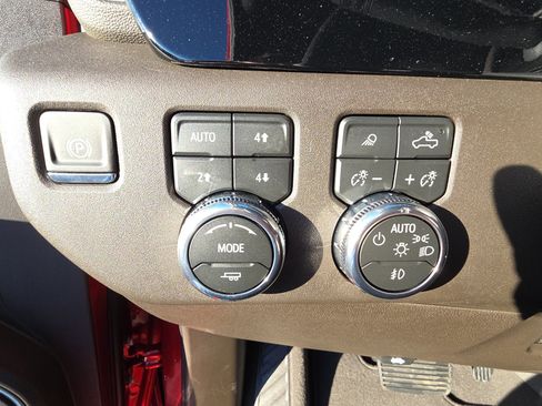 New 2026 GMC Sierra 3500 SLT image 21