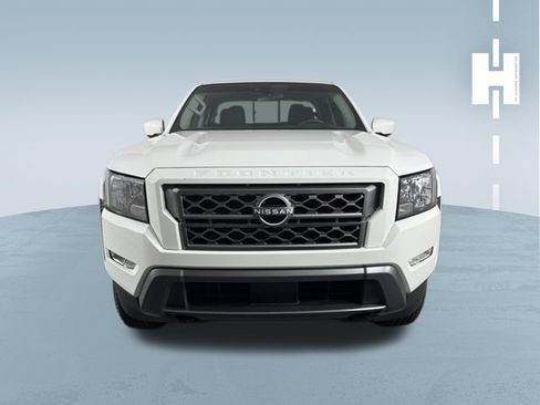 Used 2022 Nissan Frontier SV w/ Technology Package AWD/4WD image 3