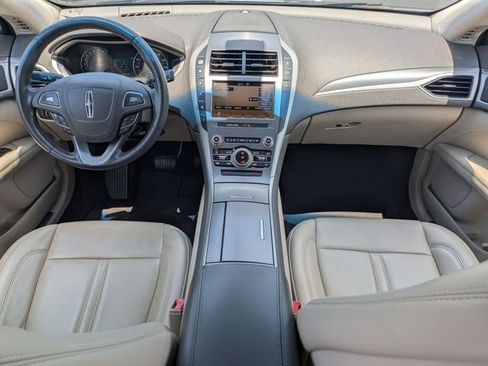 Used 2019 Lincoln MKZ Premiere FWD image 16